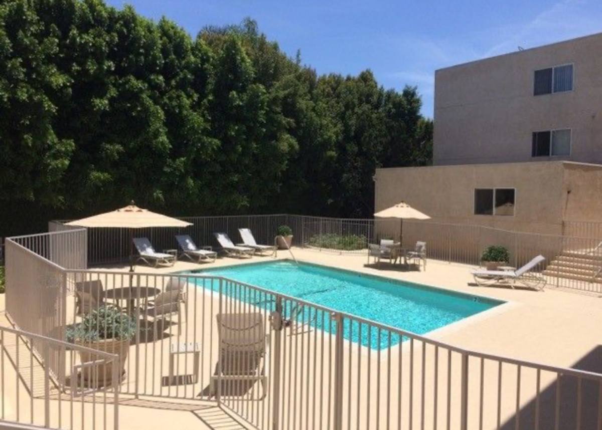 Apartment for rent at 4540 Natick Ave, Sherman Oaks, CA 91403