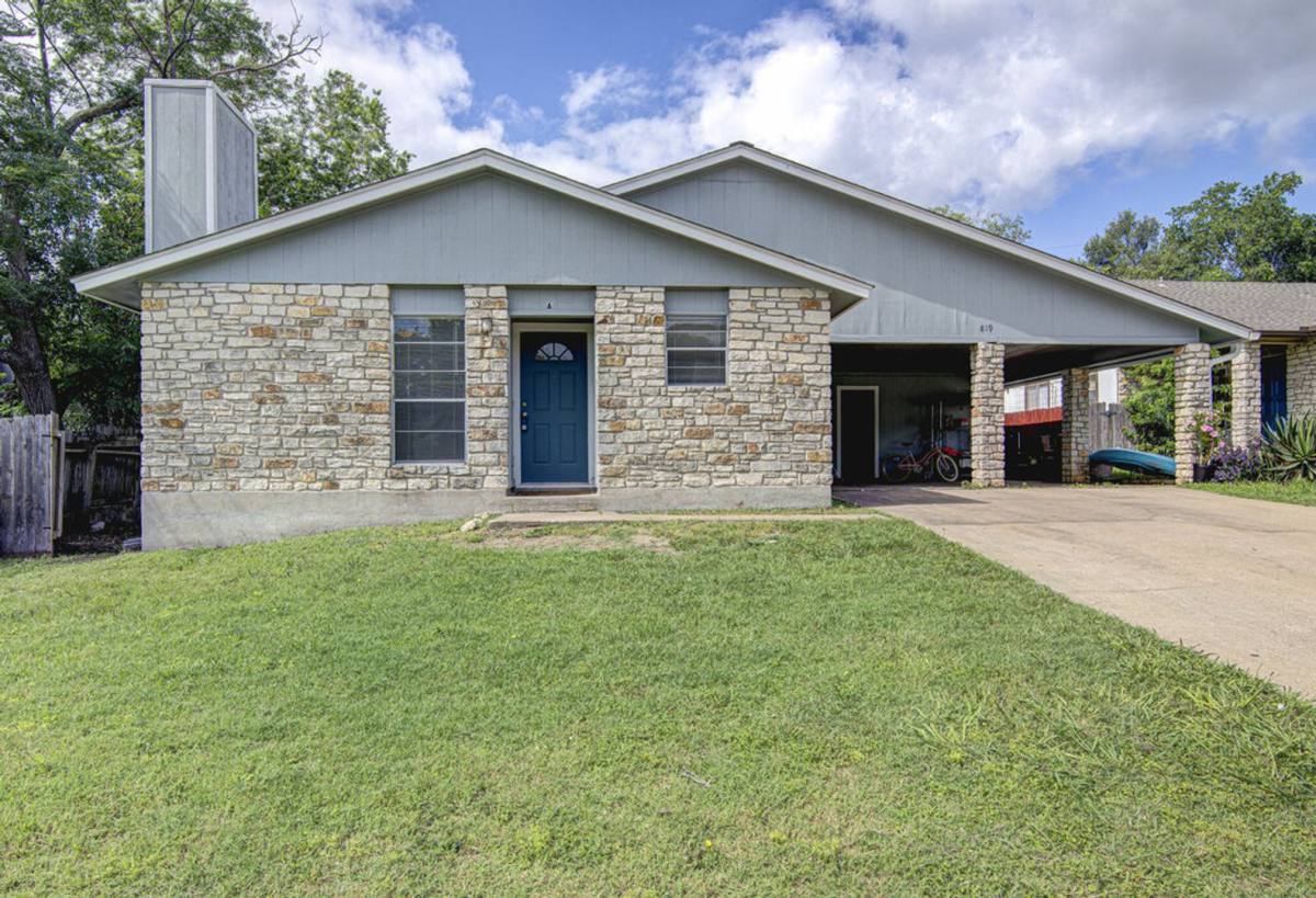 Apartment for rent at 819 Sirocco Dr, Austin, TX 78745