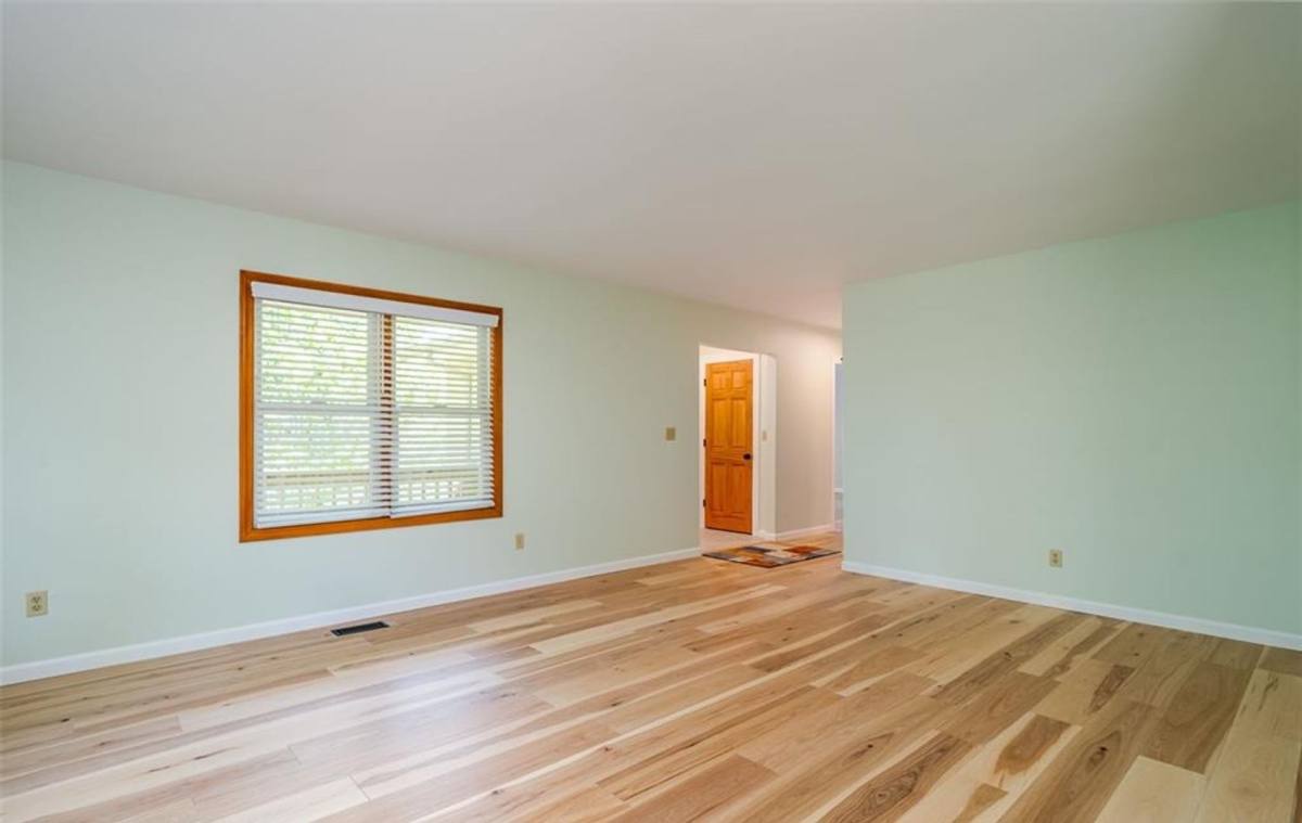 House for rent at 25 Madison Ave, Washington, MO 63090