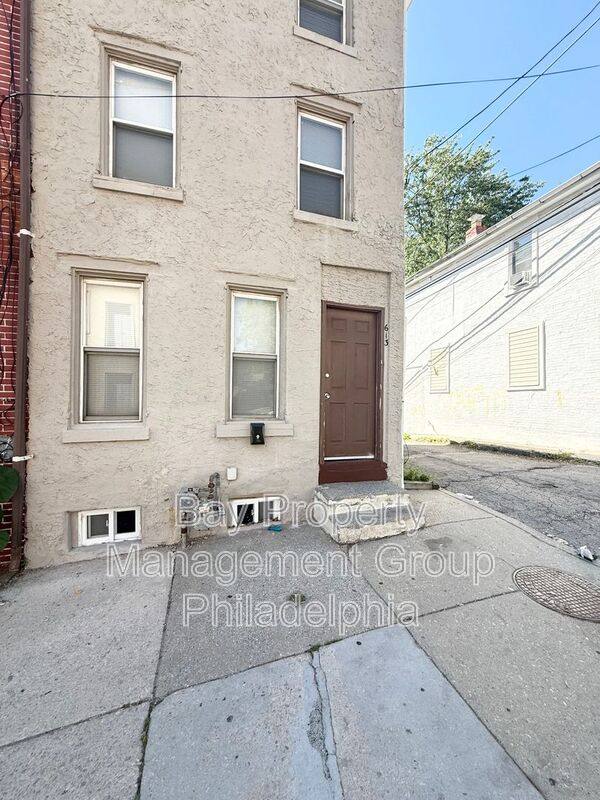Townhouse for rent at 613 Walnut St, Norristown, PA 19401