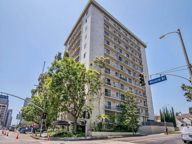 House for rent at 10751 Wilshire Blvd, Los Angeles, CA 90024