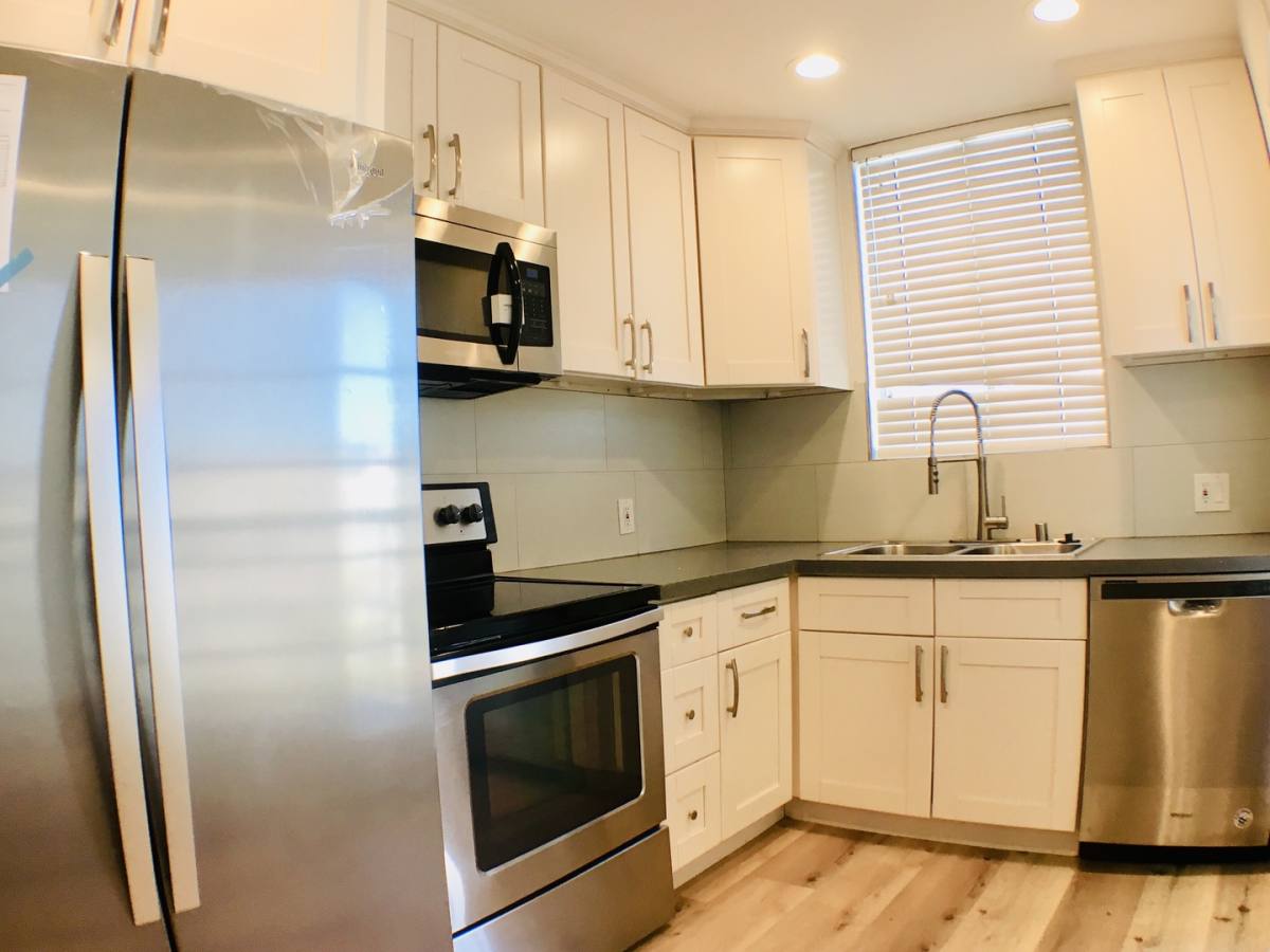 House for rent at 10751 Wilshire Blvd, Los Angeles, CA 90024