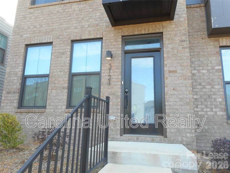 Townhouse for rent at 3121 Coquina Lane, Charlotte, NC 28206