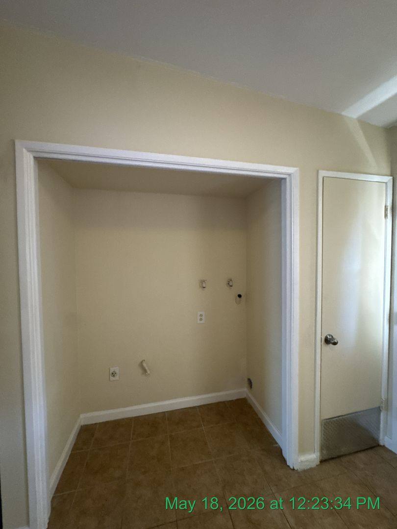 Apartment for rent at 1140 W Tulare Ave, Visalia, CA 93277