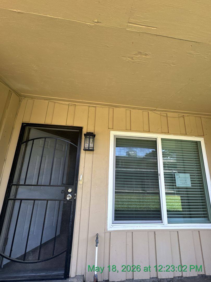 Apartment for rent at 1140 W Tulare Ave, Visalia, CA 93277