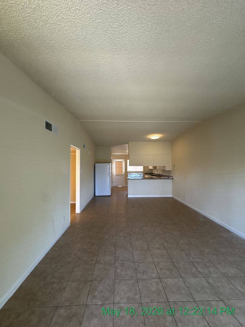 Apartment for rent at 1140 W Tulare Ave, Visalia, CA 93277