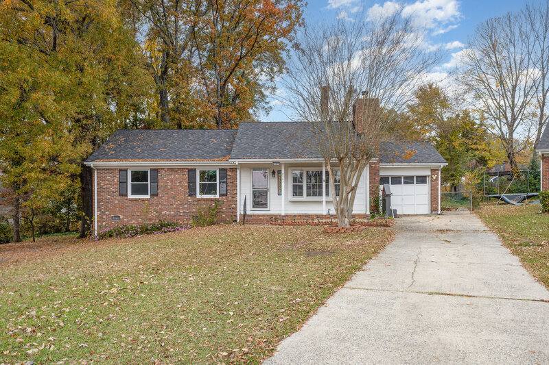 House for rent at 8503 Beechbrooke Rd, Charlotte, NC 28227