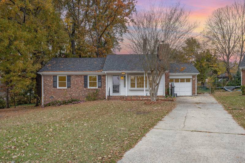 House for rent at 8503 Beechbrooke Rd, Charlotte, NC 28227
