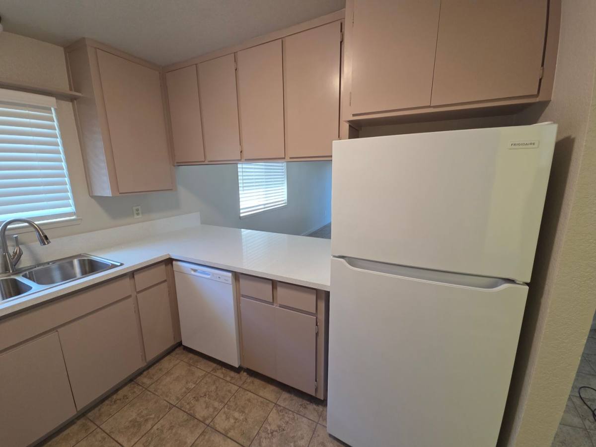Apartment for rent at 1310 Olson Dr, Gustine, CA 95322