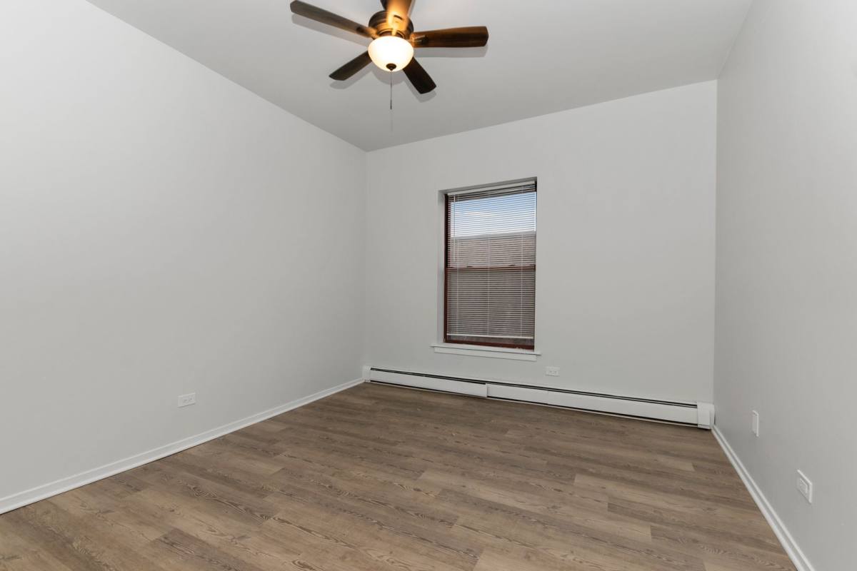 Apartment for rent at 4420-4426 S Michigan Ave, Chicago, IL 60653