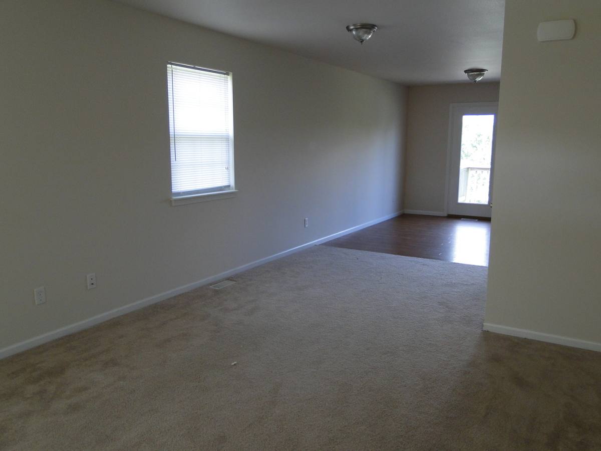 Apartment for rent at 22675 Hanley Lane, Saint Robert, MO 65584