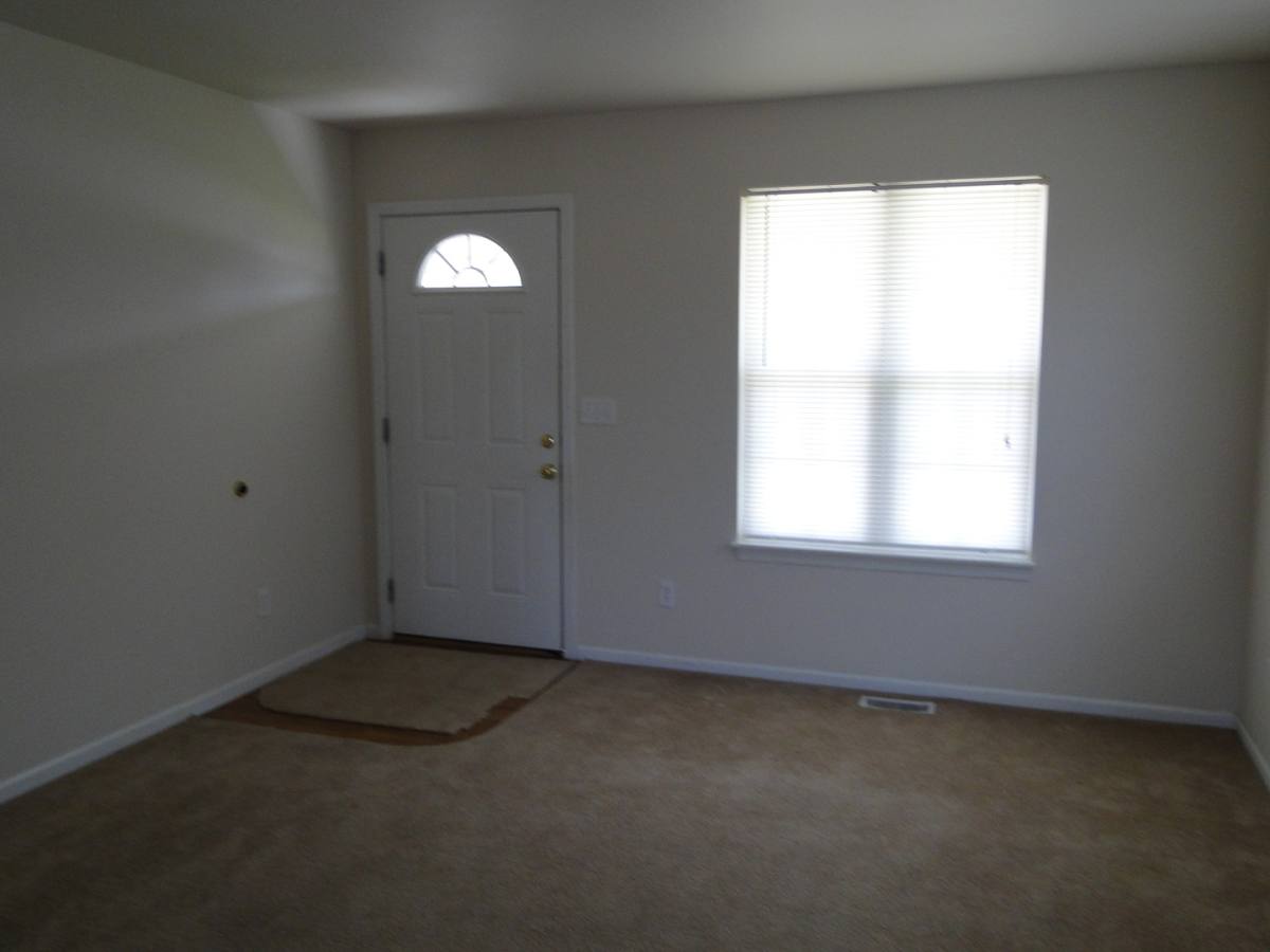 Apartment for rent at 22675 Hanley Lane, Saint Robert, MO 65584