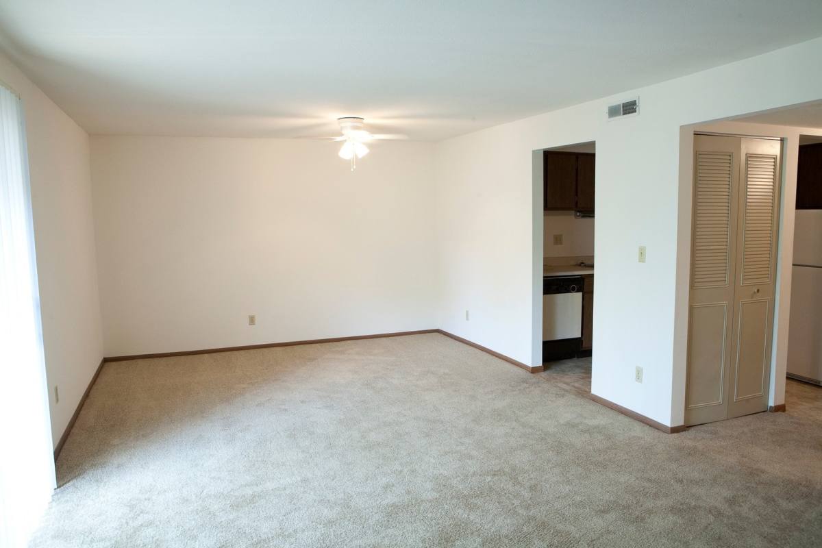Apartment for rent at 6012 N Imperial Dr, Peoria, IL 61614