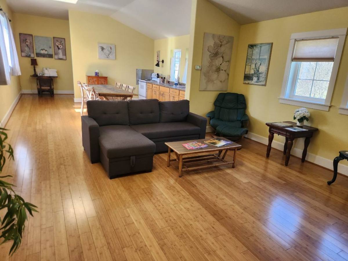 Apartment for rent at 1280 Oak St #JULIET, Ashland, OR 97520