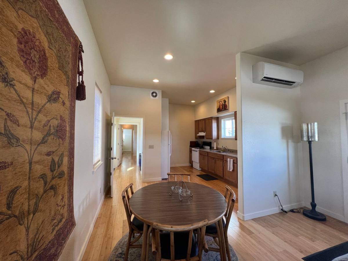 Apartment for rent at 1280 Oak St #ROSALIND, Ashland, OR 97520