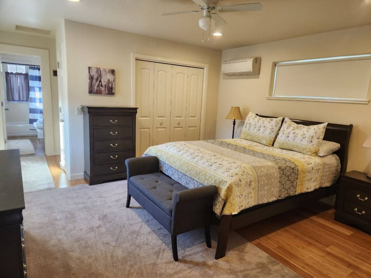 Apartment for rent at 1280 Oak St #MIRANDA, Ashland, OR 97520