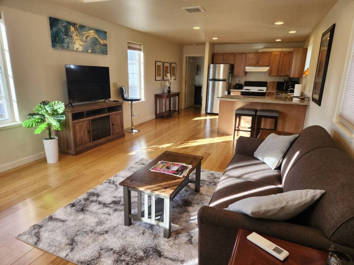 Apartment for rent at 1280 Oak St #MIRANDA, Ashland, OR 97520