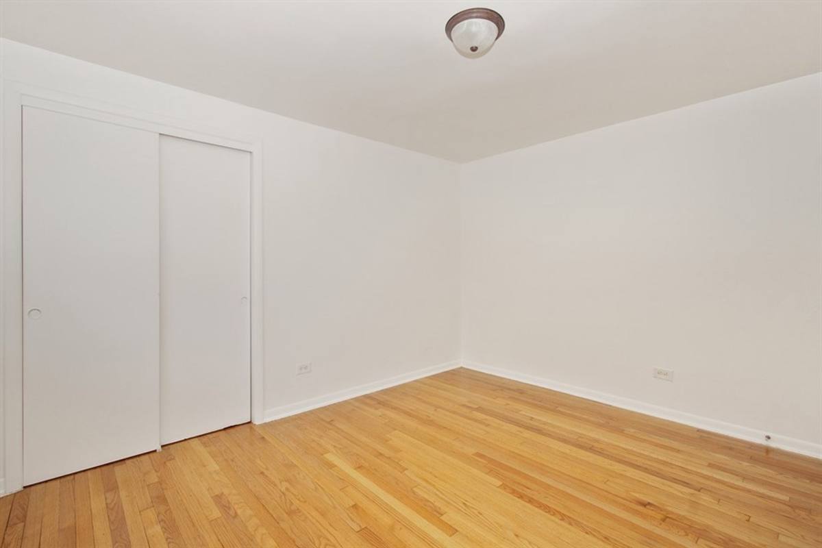 Apartment for rent at 8806 S Cottage Grove Ave, Chicago, IL 60619