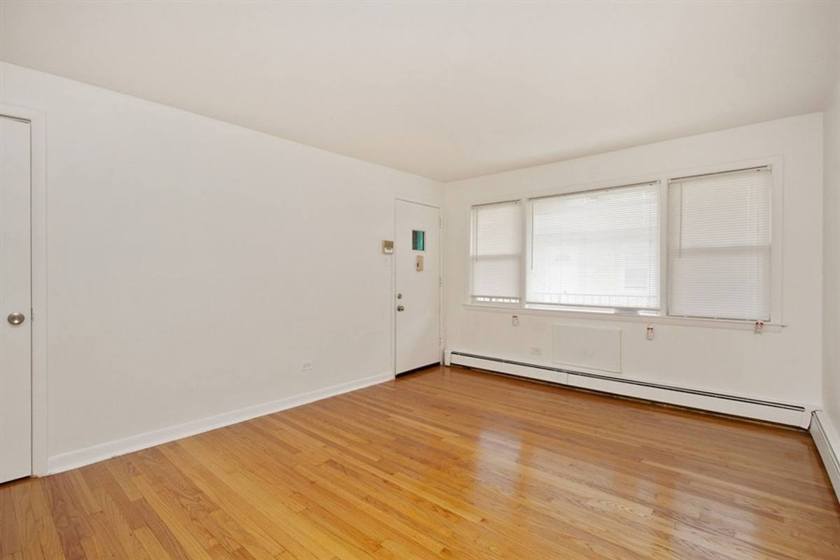 Apartment for rent at 8806 S Cottage Grove Ave, Chicago, IL 60619