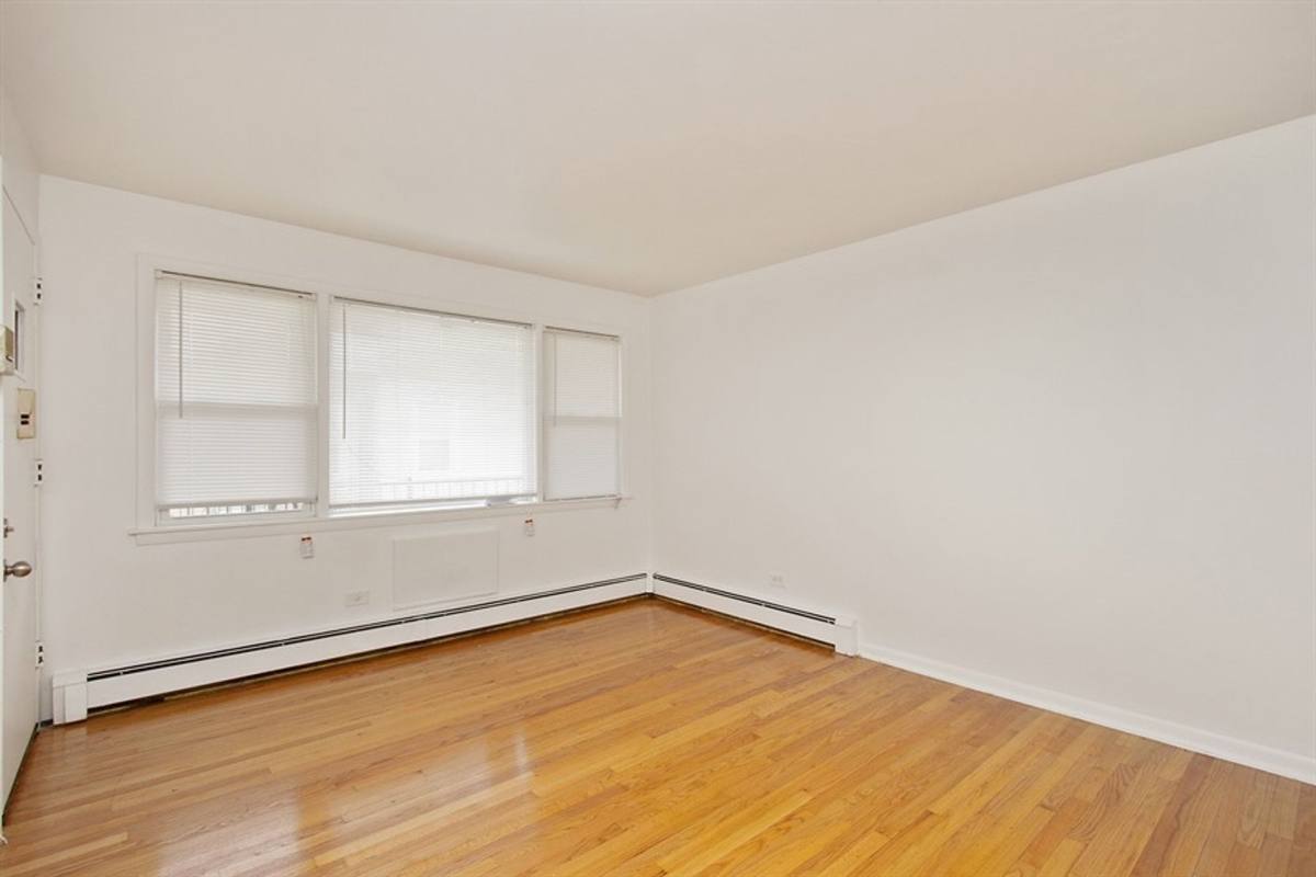 Apartment for rent at 8806 S Cottage Grove Ave, Chicago, IL 60619