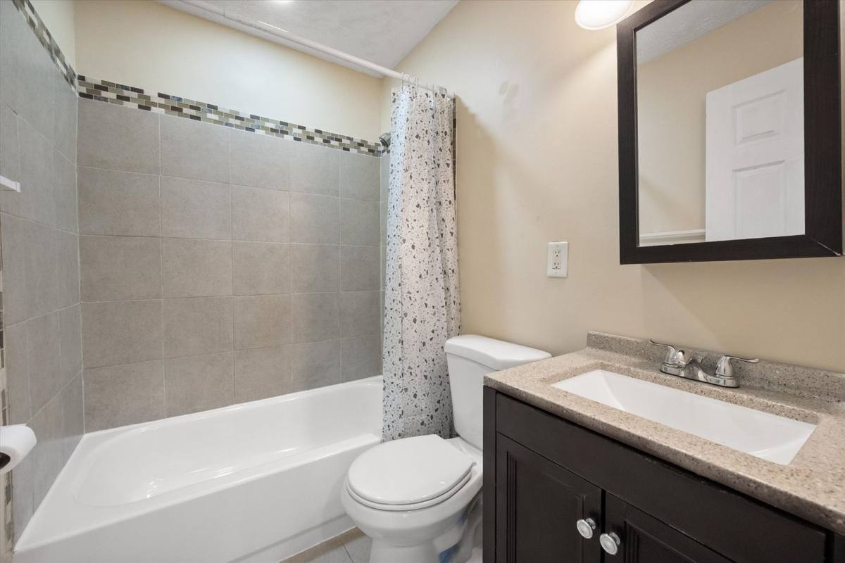 House for rent at 2629 Olive St, Louisville, KY 40210