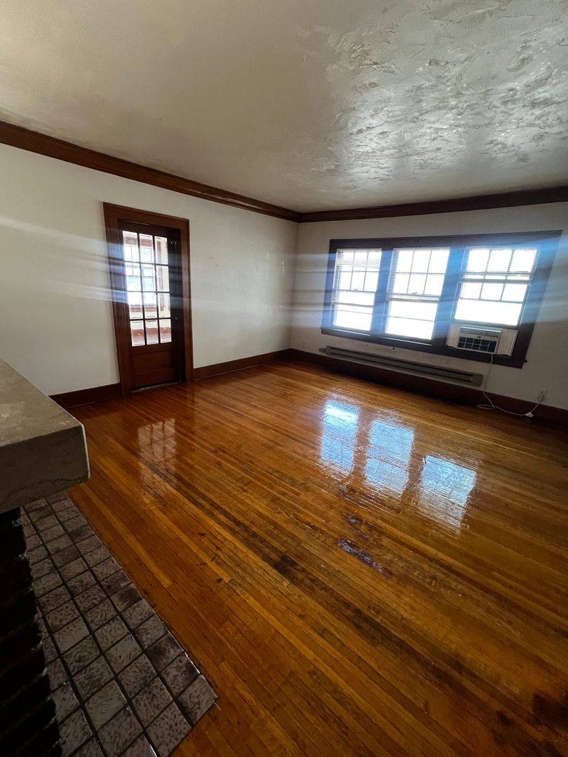 Apartment for rent at 1340 Plum St, Lincoln, NE 68502