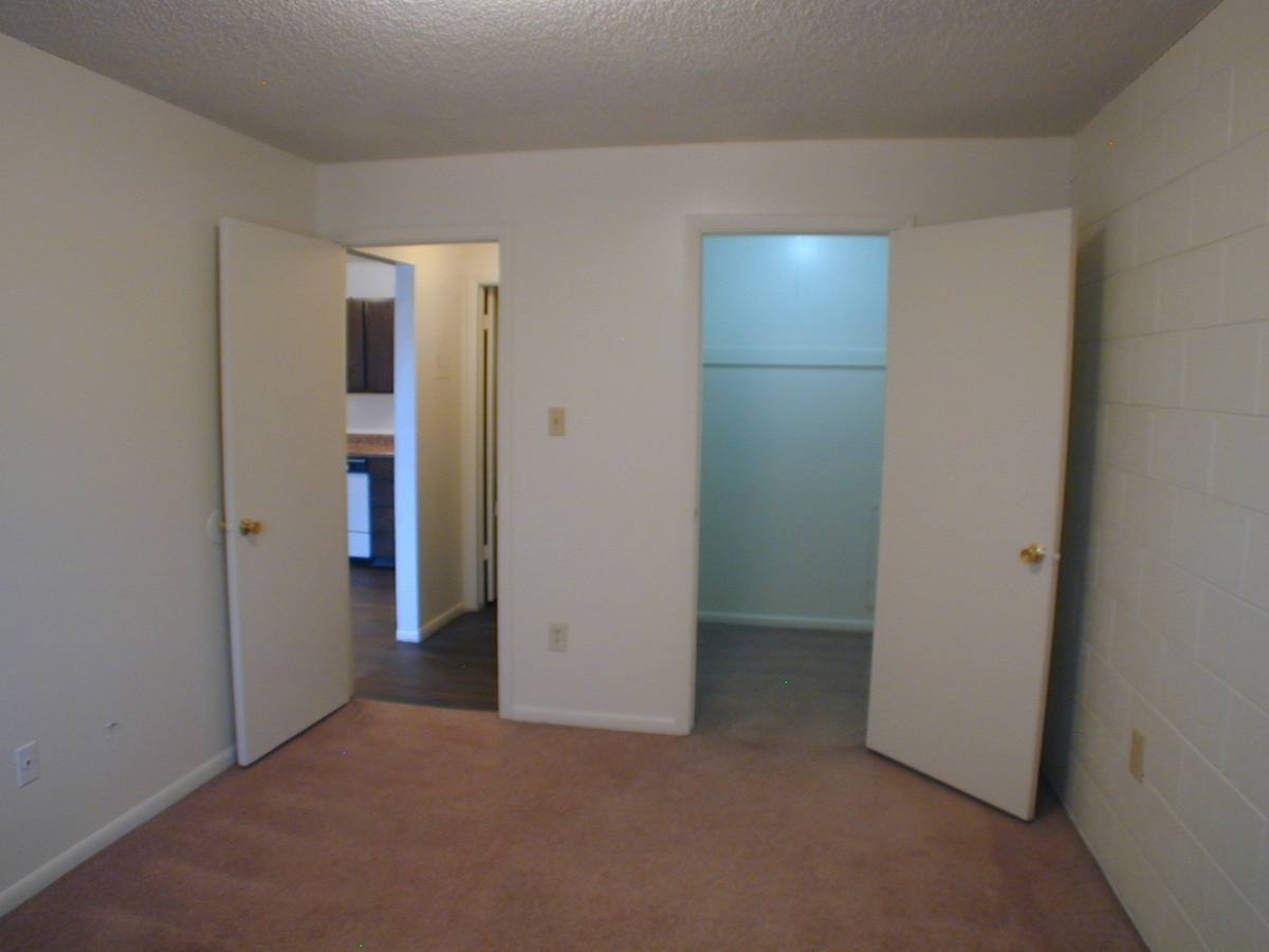 Apartment for rent at 4600-01-11-12 Hilltop Ave, Cheyenne, WY 82009