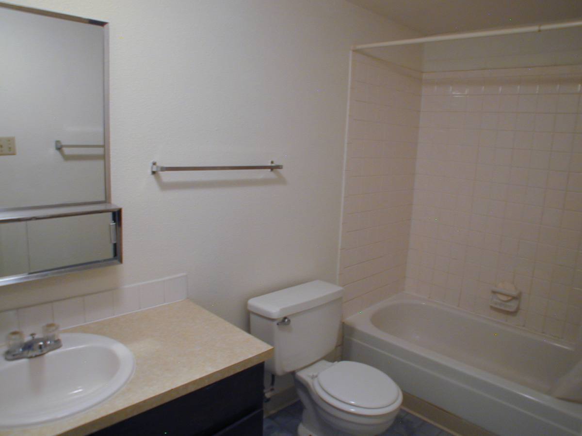 Apartment for rent at 4600-01-11-12 Hilltop Ave, Cheyenne, WY 82009