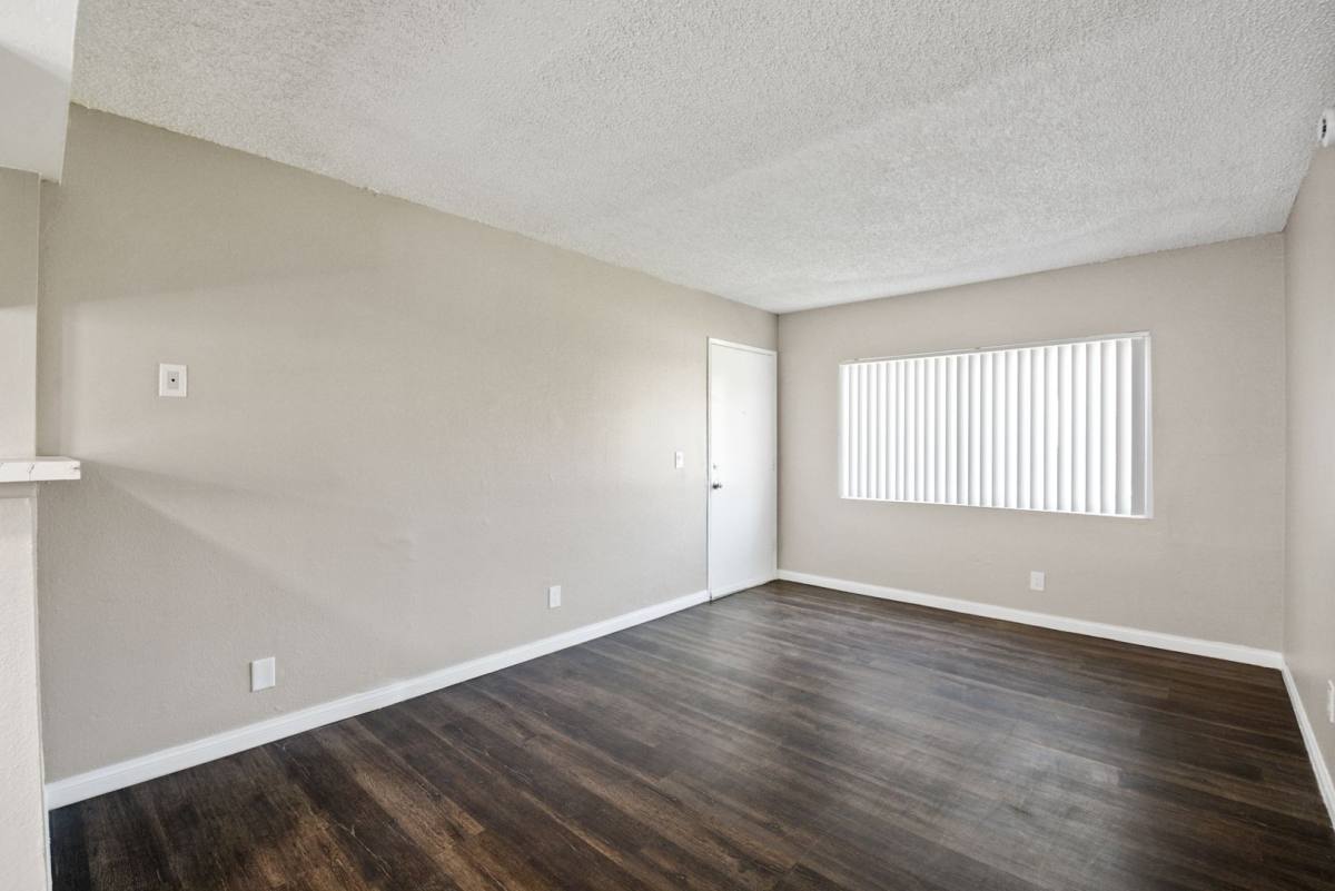Apartment for rent at 1475 E Date St, San Bernardino, CA 92404