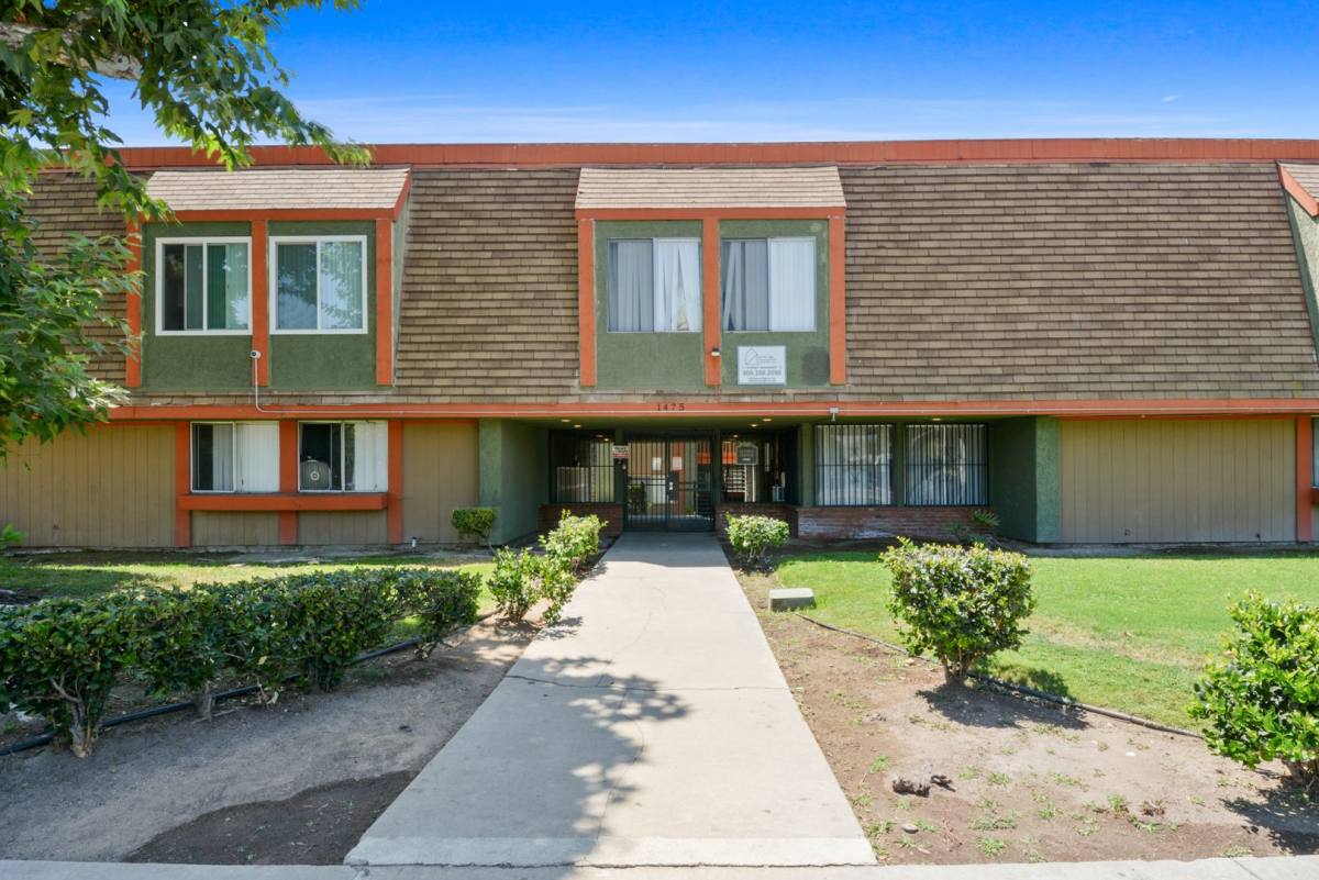Apartment for rent at 1475 E Date St, San Bernardino, CA 92404