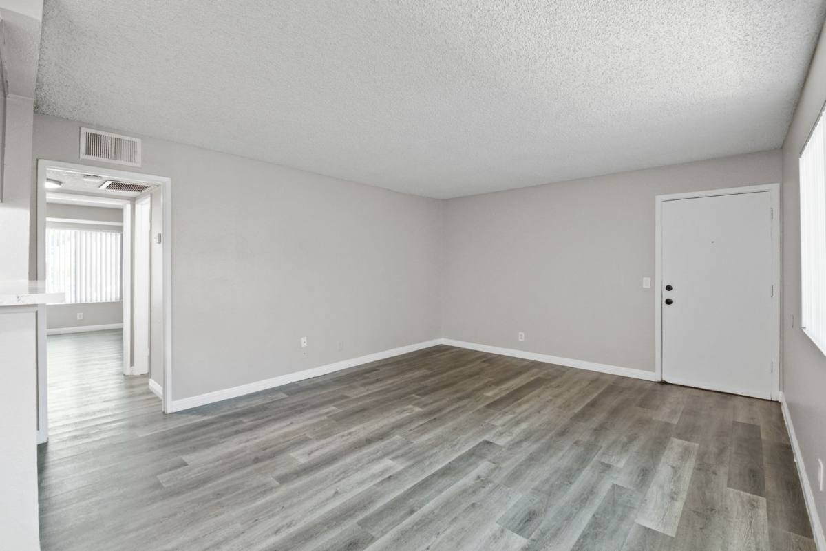Apartment for rent at 1475 E Date St, San Bernardino, CA 92404