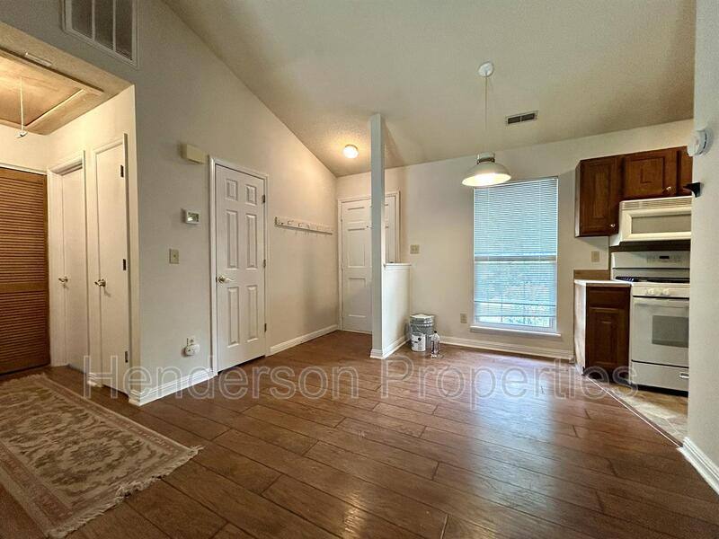 House for rent at 6718 Park Hickory Dr, Charlotte, NC 28227