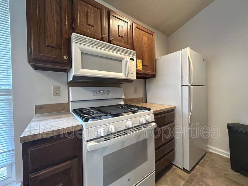 House for rent at 6718 Park Hickory Dr, Charlotte, NC 28227