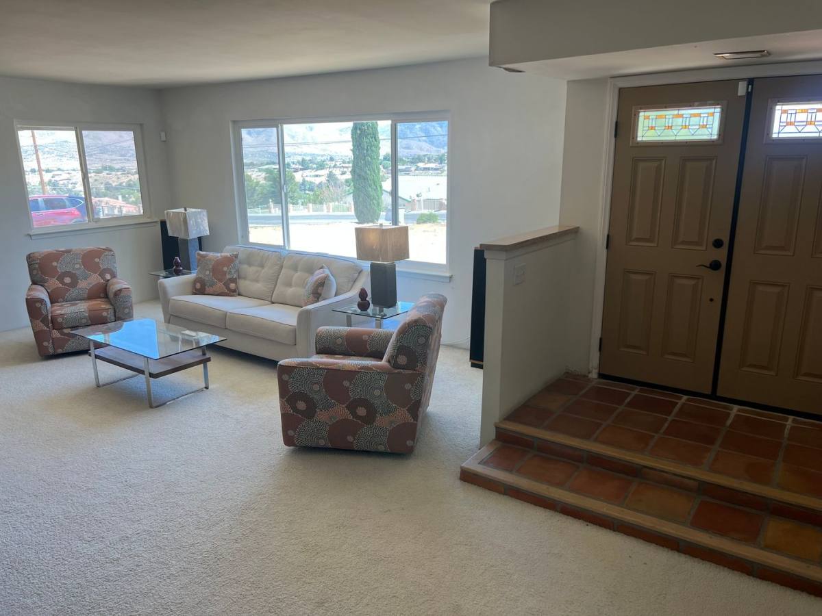 House for rent at 18332 Orange St, Hesperia, CA 92345
