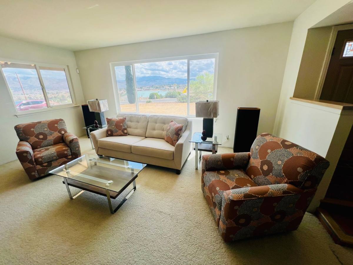 House for rent at 18332 Orange St, Hesperia, CA 92345