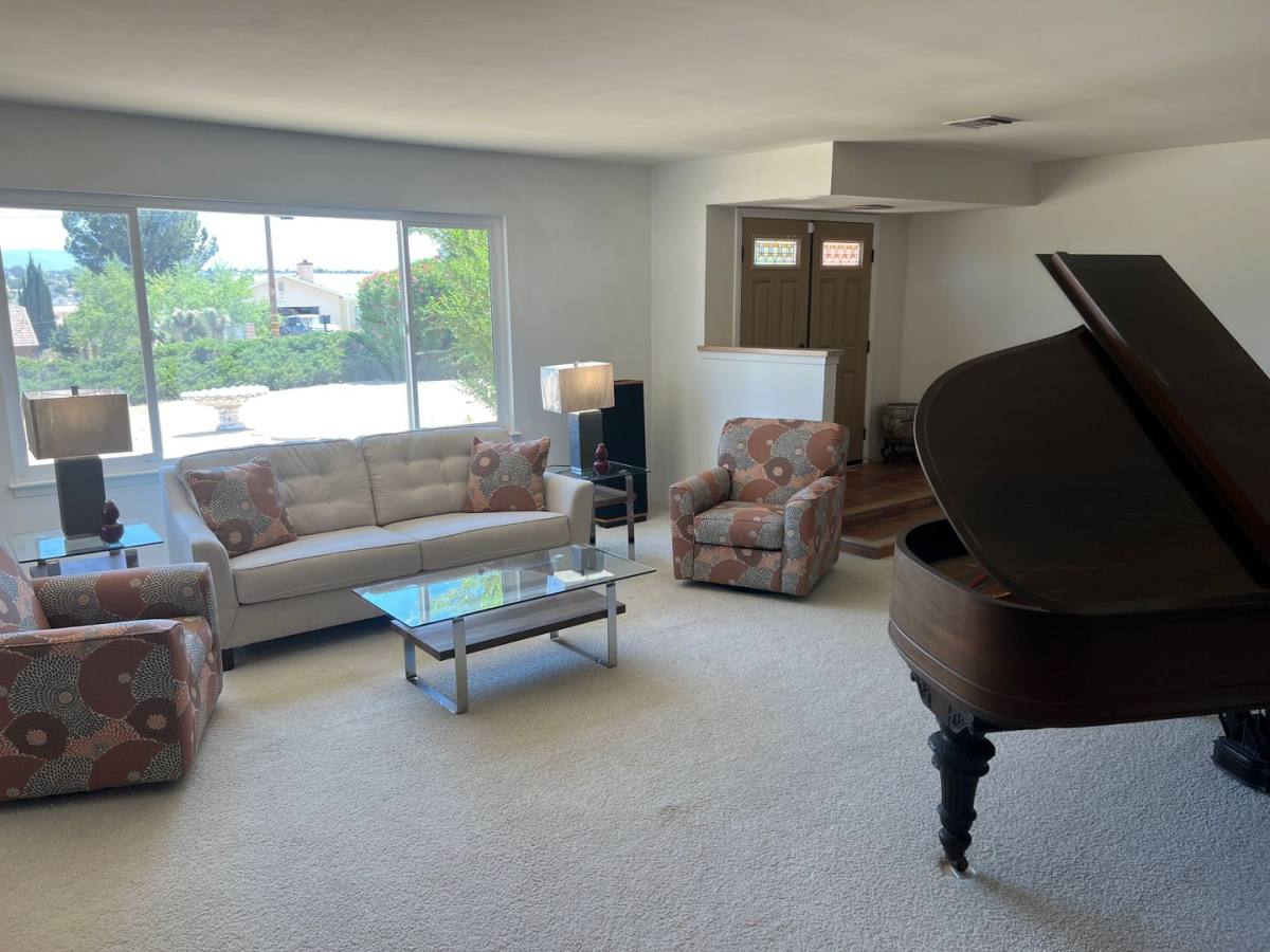 House for rent at 18332 Orange St, Hesperia, CA 92345