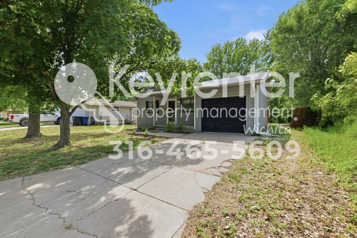 House for rent at 935 Wirth St, Augusta, KS 67010