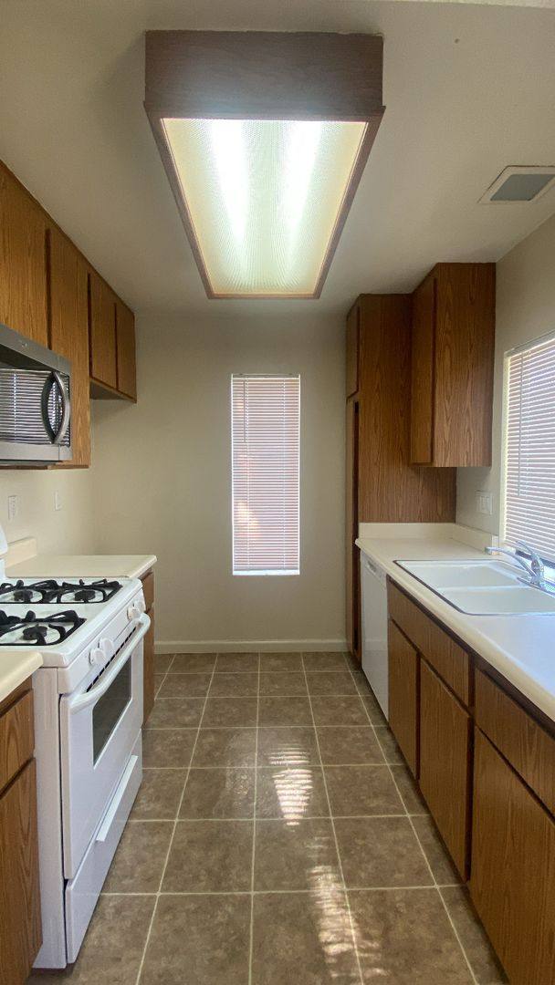Condo for rent at 2554 Olive Dr, Palmdale, CA 93550