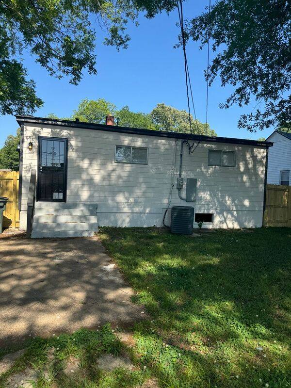 House for rent at 297 Eastview St, Memphis, TN 38112