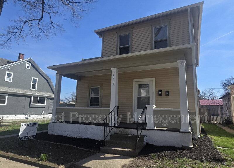 Apartment for rent at 1235 Huestis Ave #B, Fort Wayne, IN 46807