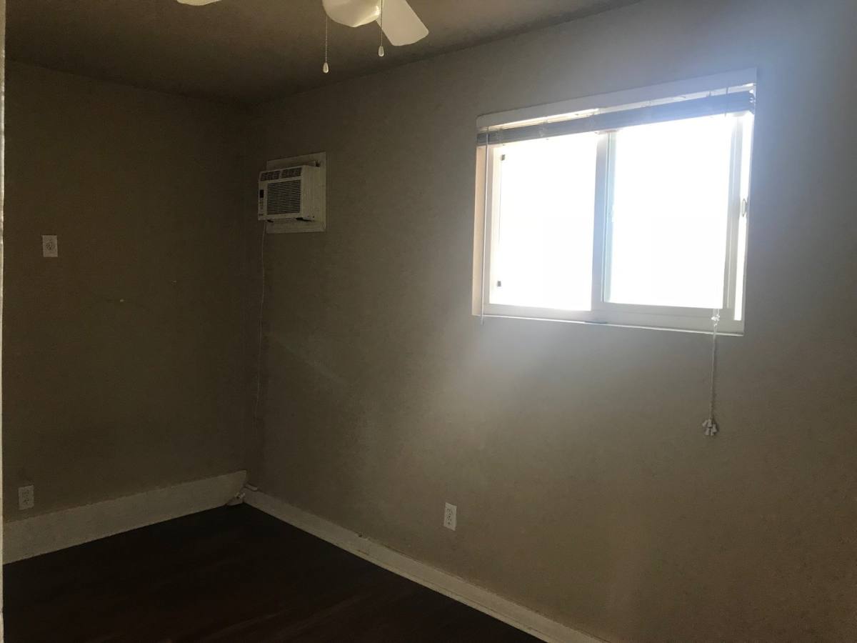 Apartment for rent at 2405 C St, Sacramento, CA 95825
