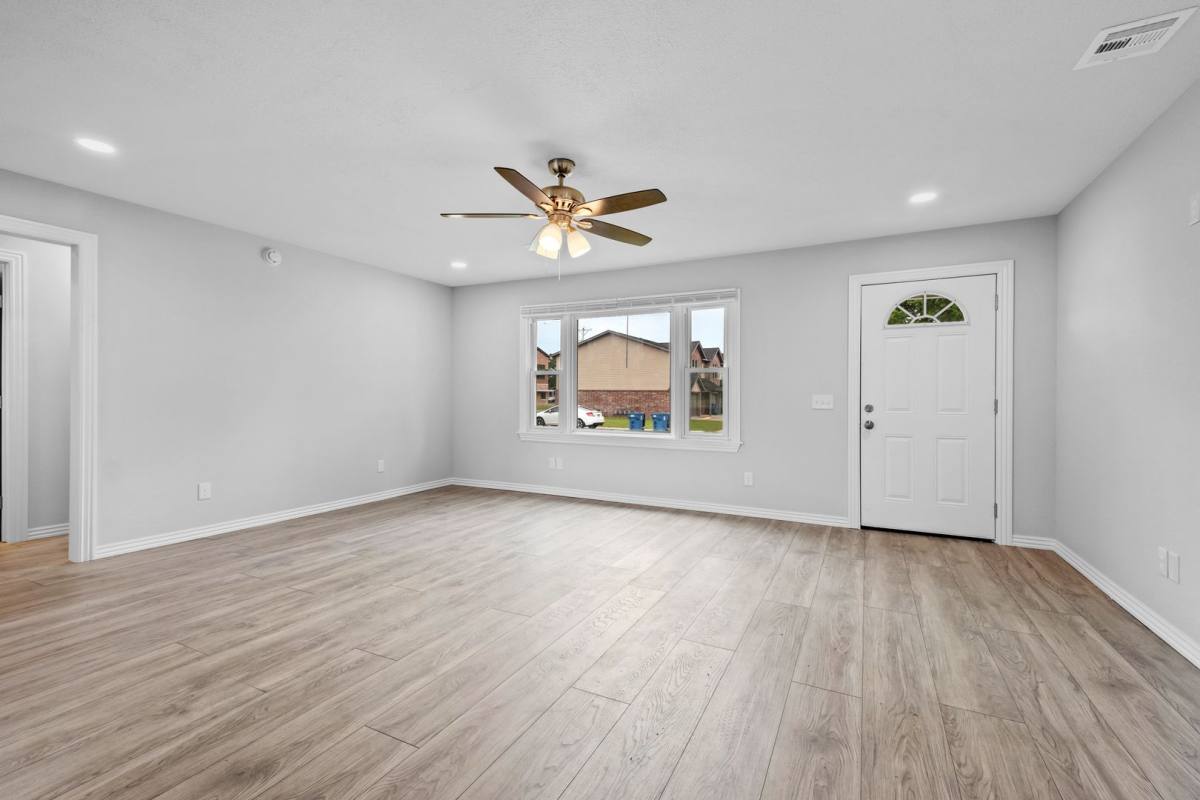 House for rent at 305 S Little Ave, Gentry, AR 72734