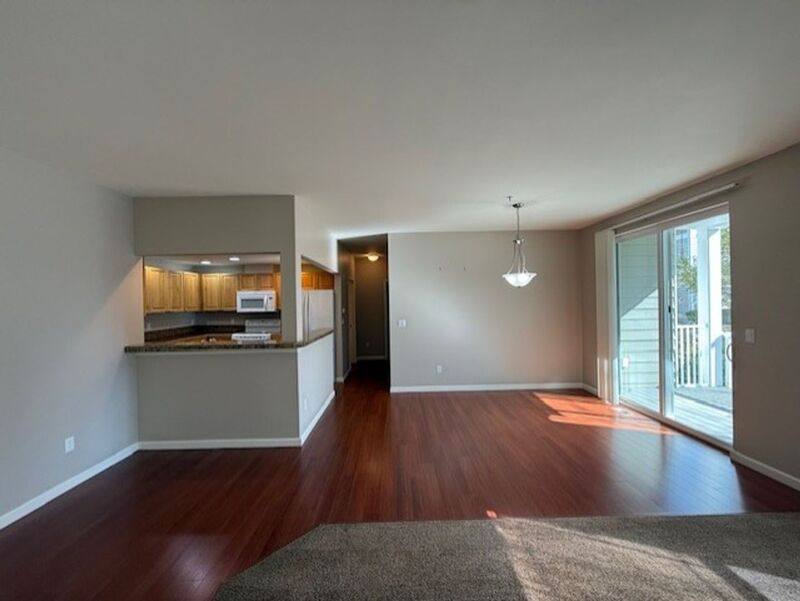 Townhouse for rent at 910 Medical Center #F102, Arlington, WA 98223
