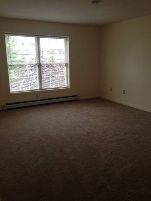 Apartment for rent at 497-499 Silver St, Manchester, NH 03103