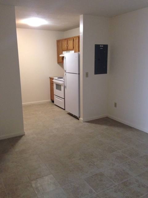 Apartment for rent at 497-499 Silver St, Manchester, NH 03103