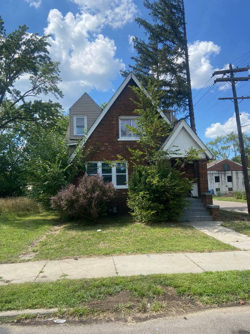 Apartment for rent at 18475 Wexford, Oak Park, MI 48237