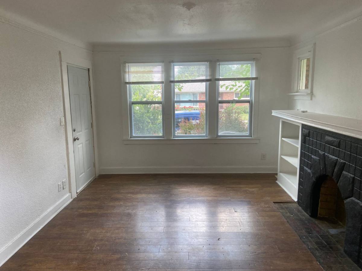 Apartment for rent at 18475 Wexford, Oak Park, MI 48237