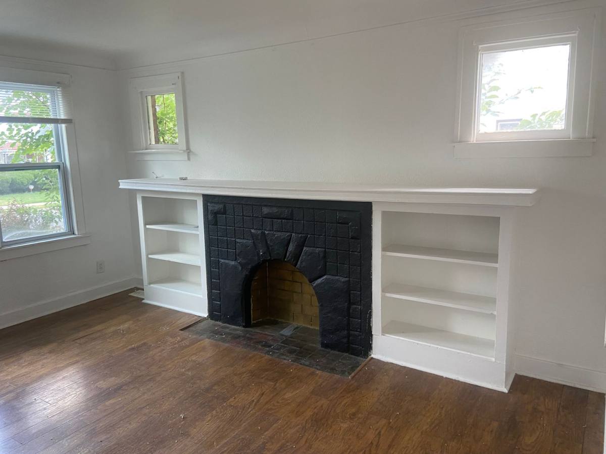 Apartment for rent at 18475 Wexford, Oak Park, MI 48237