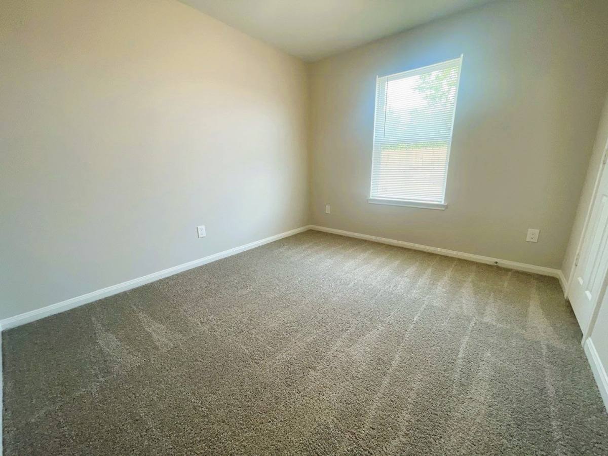 House for rent at 350 County Rd, Cleveland, TX 77327