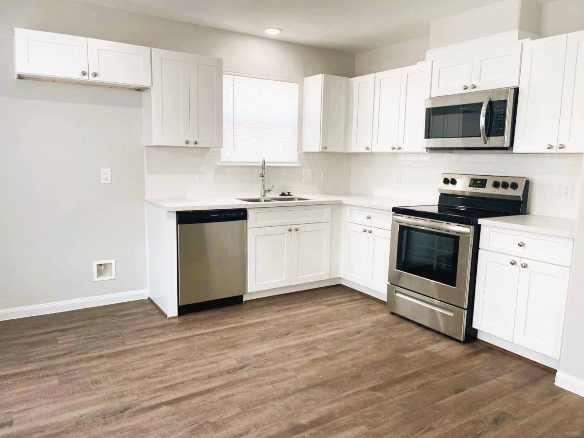 House for rent at 350 County Rd, Cleveland, TX 77327
